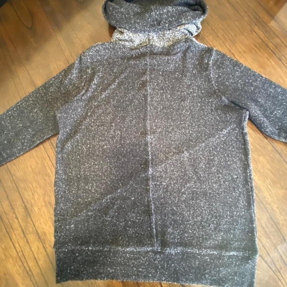 ROOTS funnel neck sweater size medium black and grey - Picture 5 of 9